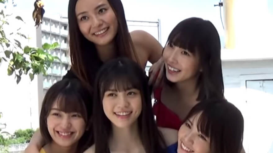 Last Idol Japanese girl members smiling for a picture