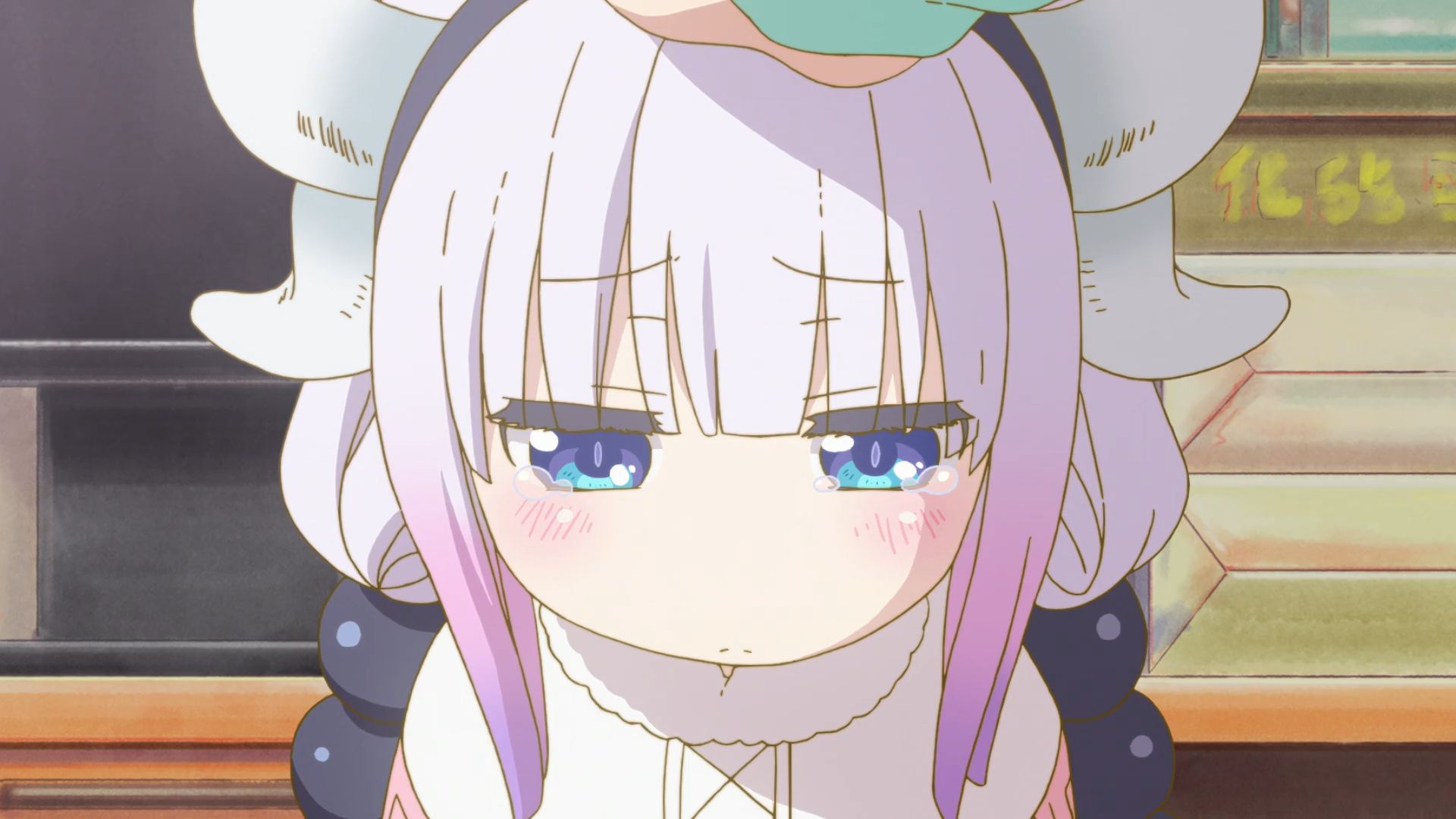 Kanna Kamui from Miss Kobayashi's Dragon Maid is one of the cute anime girls. 